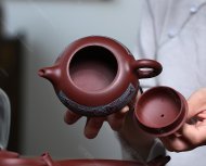 爆竹聲中一歲除，春風送暖入屠蘇 【