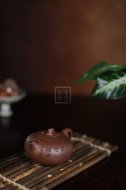 《暗香》宜興紫砂壺創(chuàng)新壺高級(jí)工藝美術(shù)師手工紫泥泡茶壺具